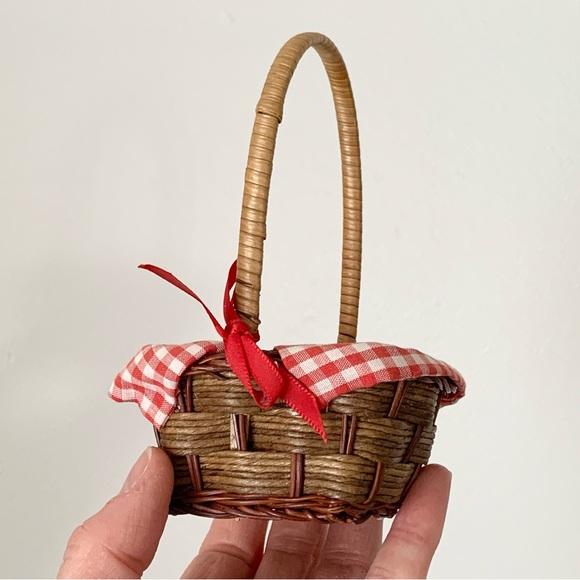 Small Basket / Basket / Mini Basket / Smaller Basket / Cute Basket / Baskets - Picture 6 of 17